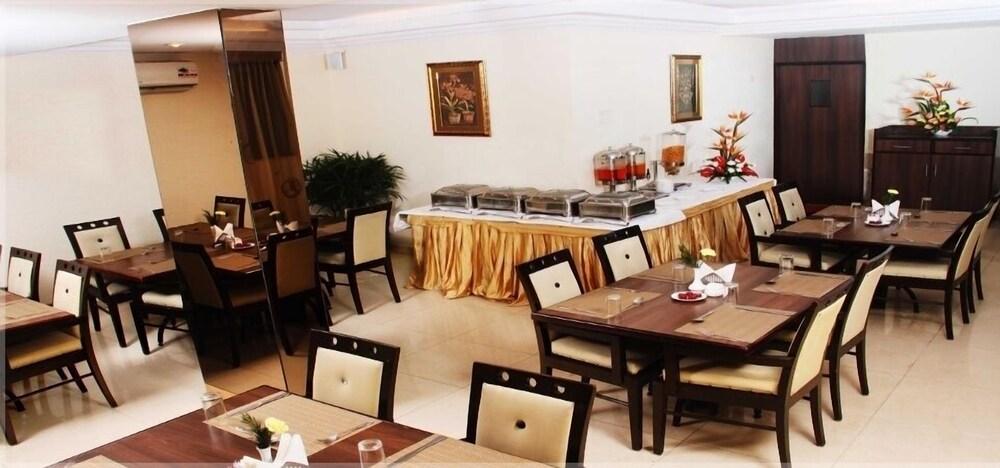 โรงแรม เดอะ เชฟรอน บังกาลอร์ ภายนอก รูปภาพ